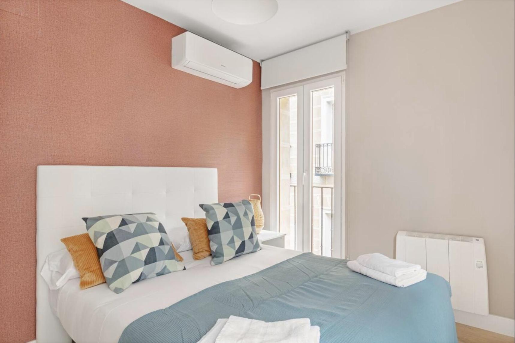 2 Bedrooms 1 Bathroom Furnished - Las Letras - Bright - Mintystay Madrid Exterior foto